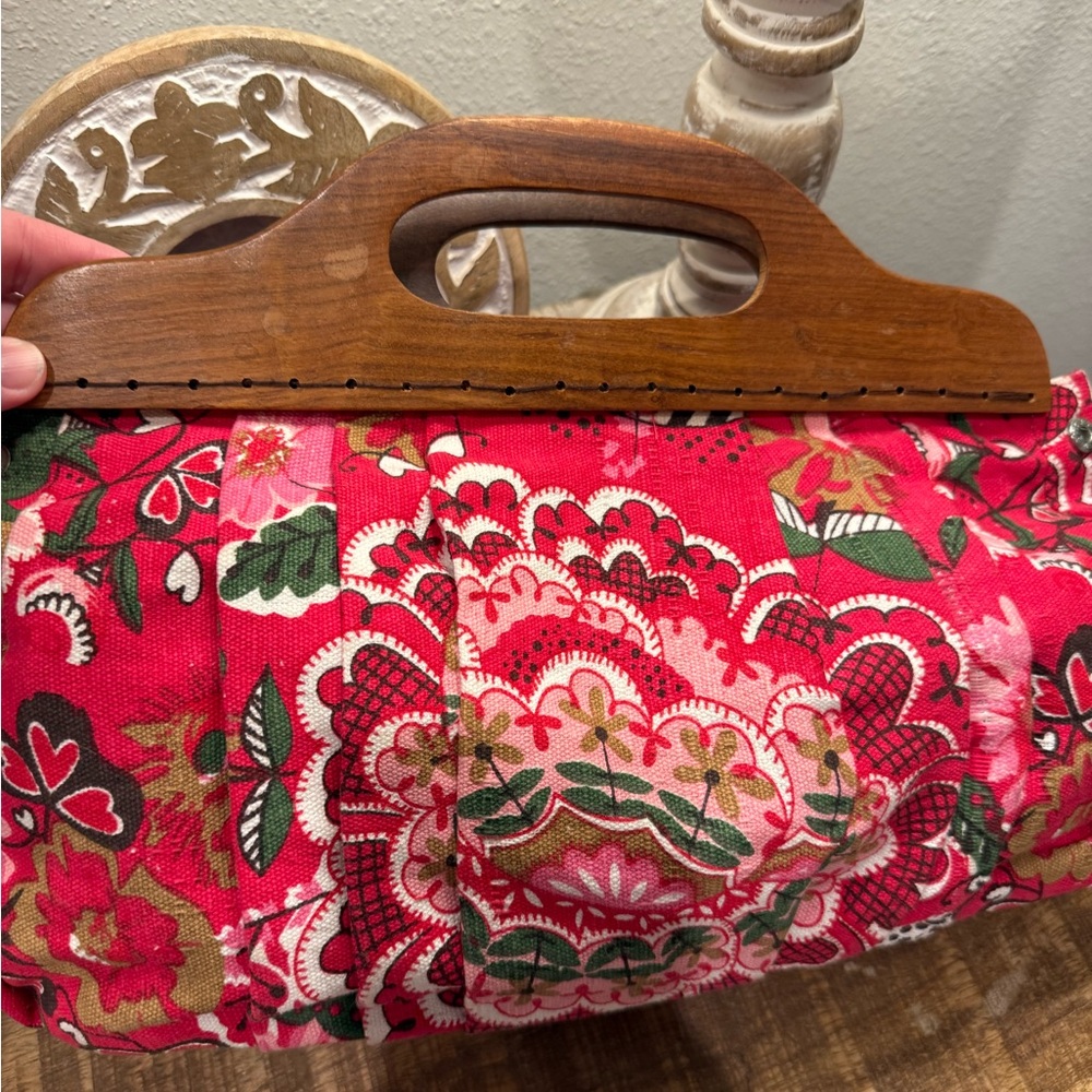 Floral Red and Pink Bermuda Bag